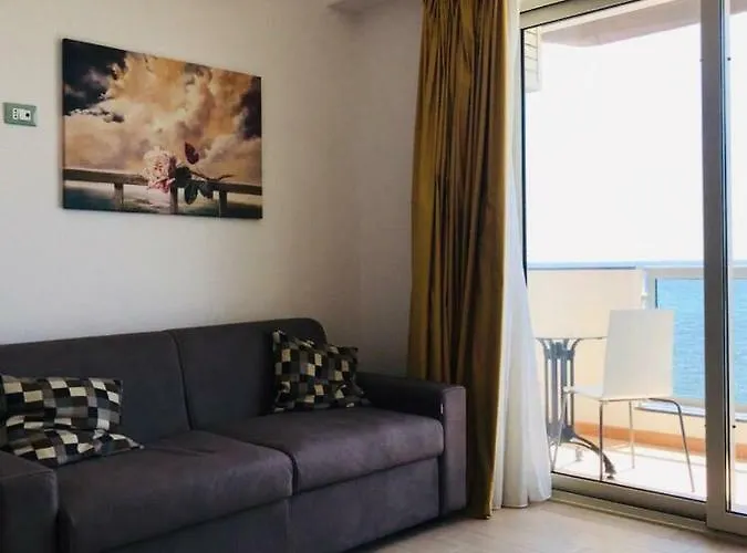 Hotel Ig-tysandros 3*