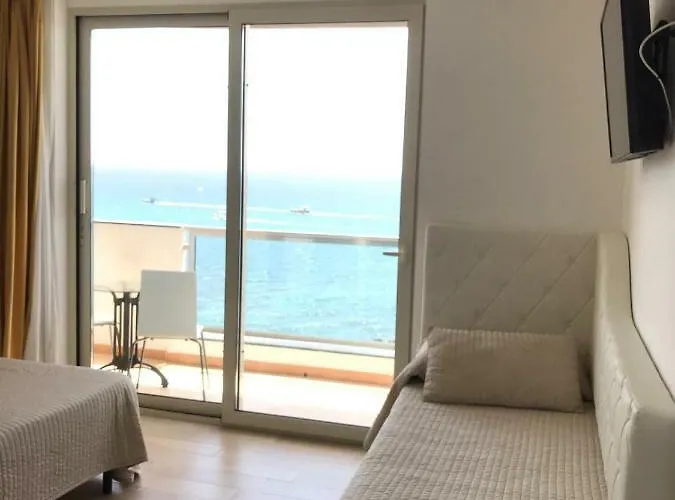 Ig-tysandros Szálloda Giardini Naxos